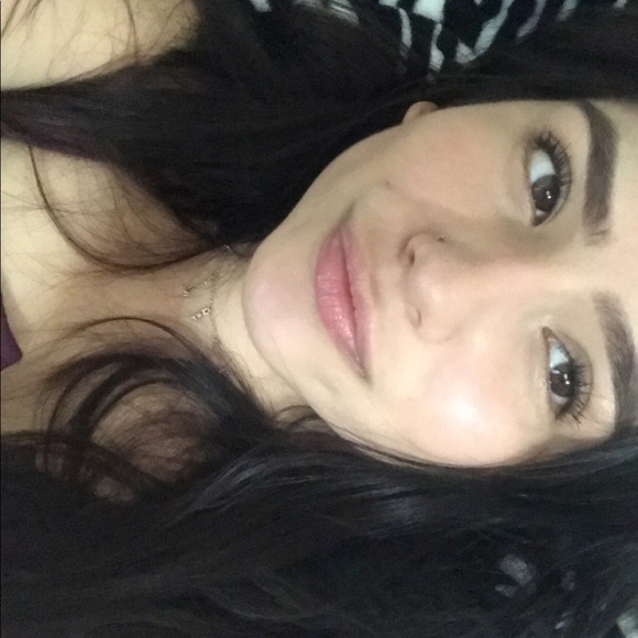 Meet your Posher, Isabela - Picture 1 of 1